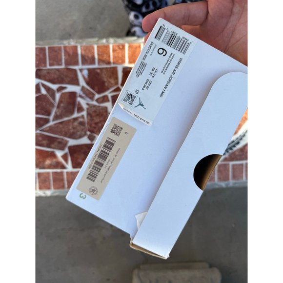 Jordan 1 Mid Sneakers Size 6 Black Pink bq6472-202 - Picture 5 of 5